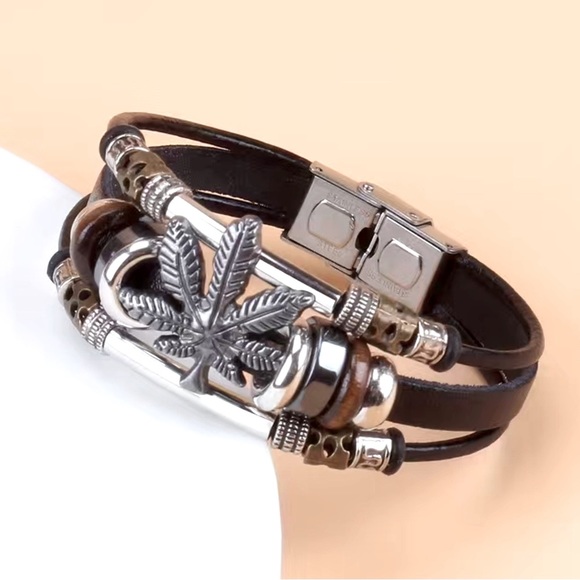 MAPLE LEAF PU LEATHER BRACELET - Picture 4 of 11